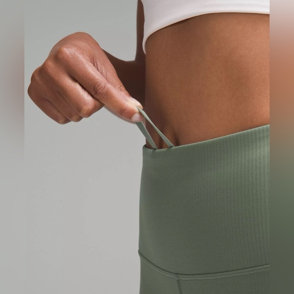 Lululemon Wunder Train High-Rise Ribbed Tight 25" - Grey Eucalyptus, Size 14 - Picture 8 of 9